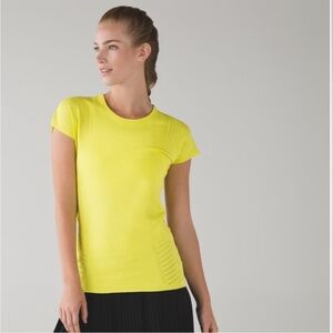 Lululemon Time Warp Short Sleeve II in Split Pea